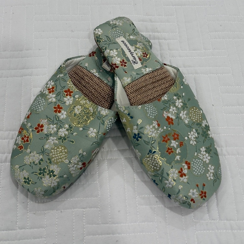 Europeveve Sage Green Floral Brocade Mules Woven Straw Footbed Slides 40/41